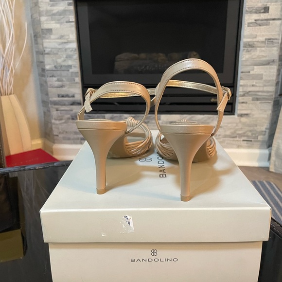 Bandolino Natural Open Toe Strappy Sandals 6.5M New in box - Picture 3 of 6
